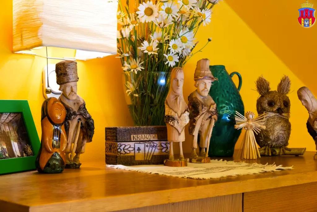Live Like Locals: Market Square X Jewish District Krakow Room photo