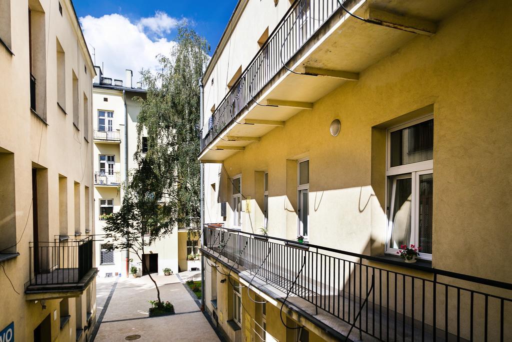 Live Like Locals: Market Square X Jewish District Krakow Exterior photo